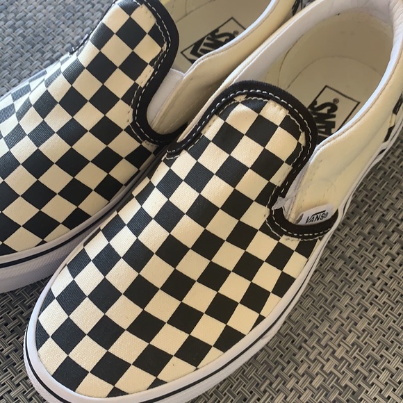 Vans - Picture 2 of 4